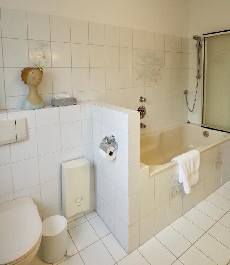 Boho Apartment: Netflix + Balcony + Bathtub Эссен Экстерьер фото