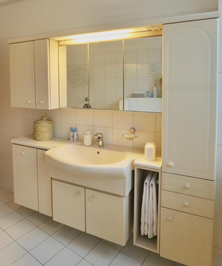 Boho Apartment: Netflix + Balcony + Bathtub Эссен Экстерьер фото